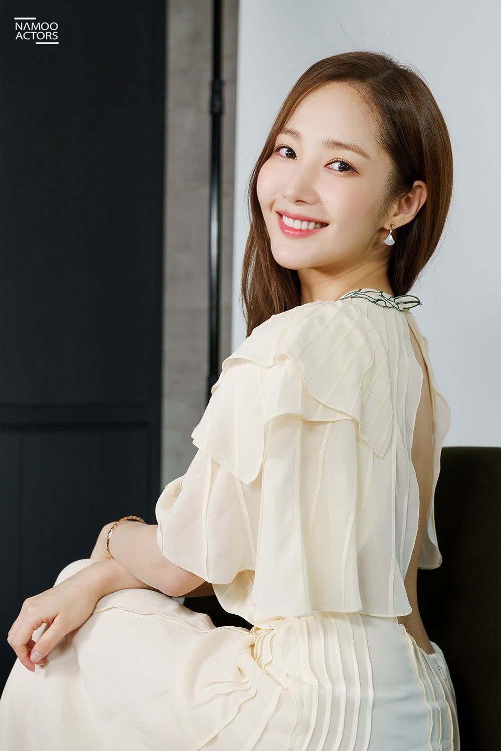 朴敏英个人资料写真作品