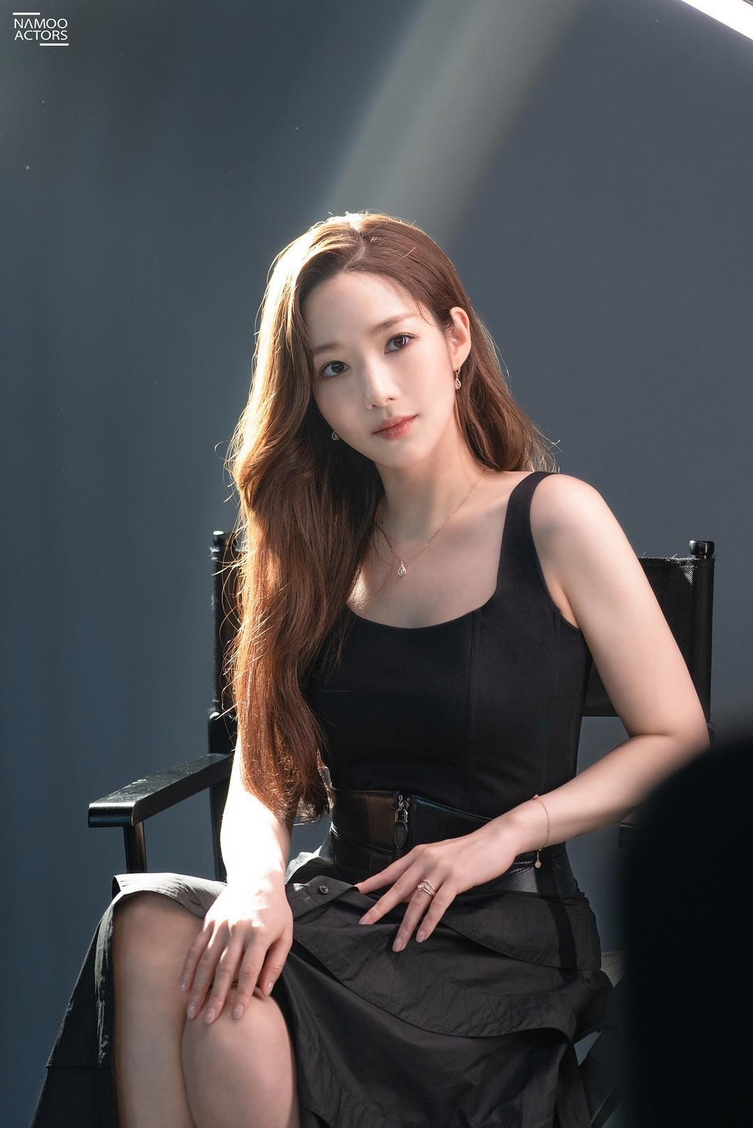 朴敏英个人资料写真作品