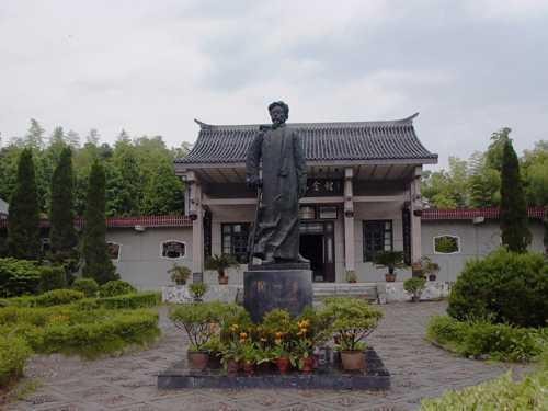 七子之歌的作者是谁(七子之歌作者简介)