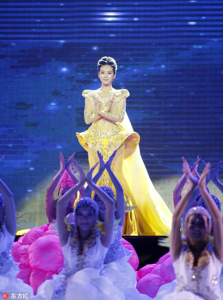 唐嫣成为金鹰女神(七届金鹰女神大PK)