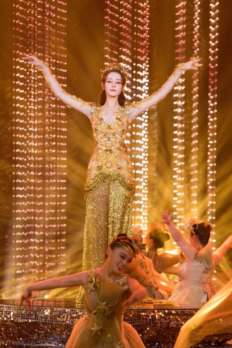 唐嫣成为金鹰女神(七届金鹰女神大PK)