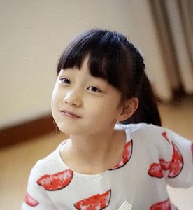 ​赵薇“女儿”因长得太漂亮，被导演禁止整容，如今美到认不出来