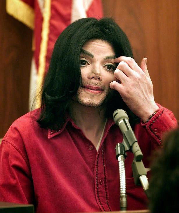 杰克逊的鼻子整过吗（迈克尔杰克逊死后暴露鼻子真实状态）