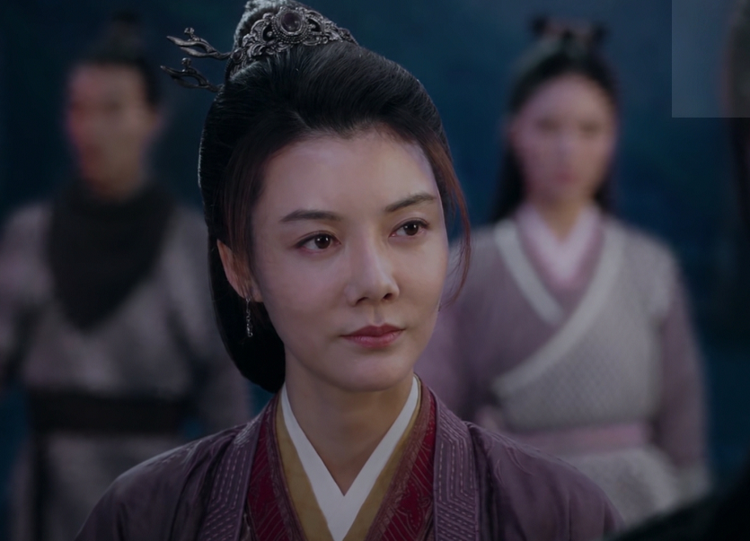 有翡赵丽颖妆发简单太现代（造型撞楚乔传）