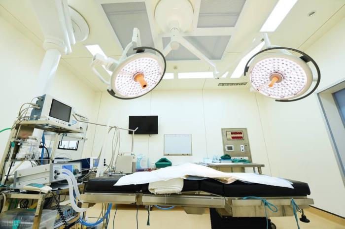 老公出轨被发现后提出离婚(发现老公出轨我提出离婚)