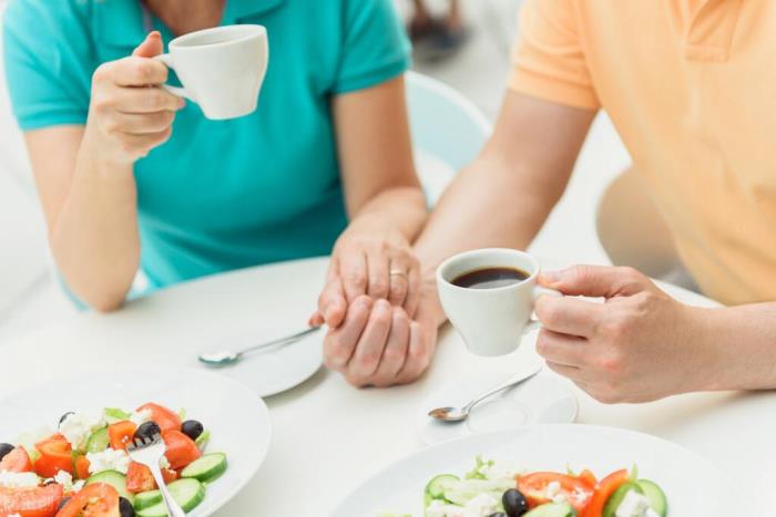 老公出轨被发现后提出离婚(发现老公出轨我提出离婚)