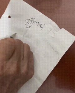 ​八旬姥姥随手写出化学结构式，外孙惊呆！网友：苯环我都记不清怎么画了……