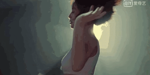 内娱最后一个性感女星，终于翻红