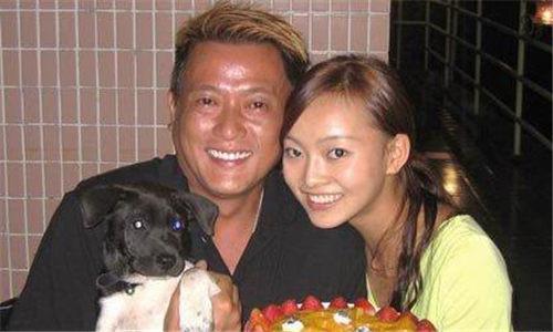 魏骏杰的老婆是干嘛的(魏骏杰现在照片)