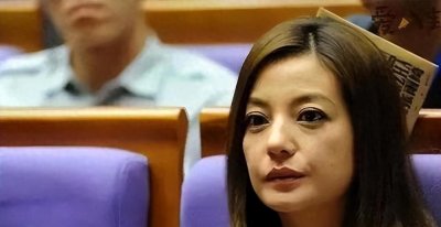 ​顶风作案！赵薇的罪行何止亲日辱华，如今原形毕露，下场大快人心