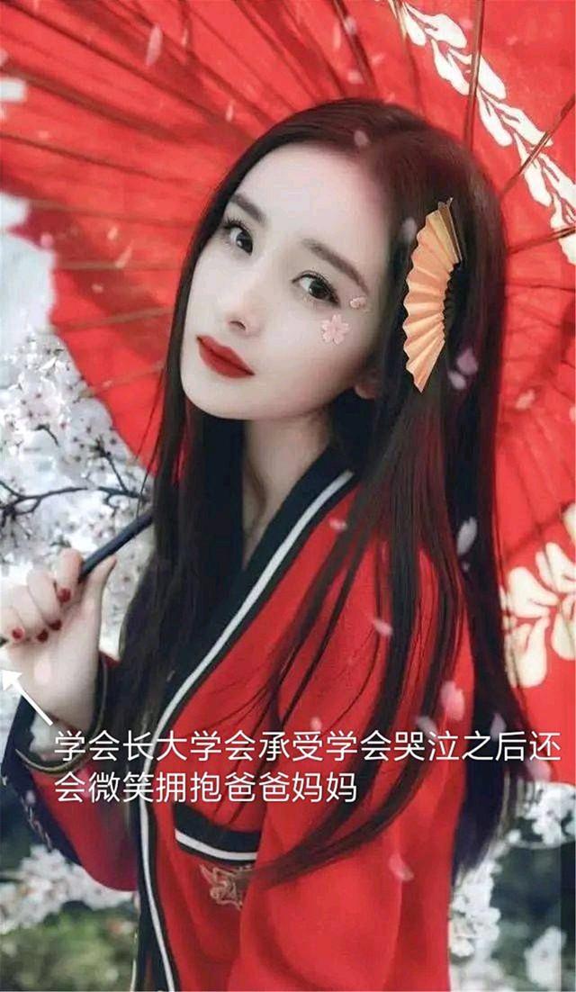 看到小糯米的样子，大家觉得和幂幂小时候像不像呢，是不是很可爱呢？