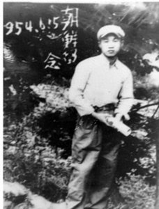 ​志愿军一等功臣隐姓埋名44年，孙子参军被拒，无奈之下亮明身份