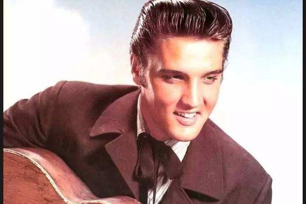 猫王体内有十五斤宿便 看看猫王的真正死因是什么