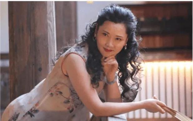 何赛飞与老公合影（老戏骨何赛飞被母亲抛弃）(31)