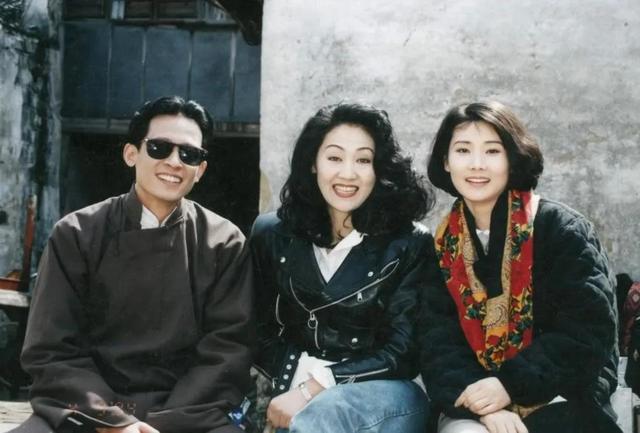 何赛飞与老公合影（老戏骨何赛飞被母亲抛弃）(29)