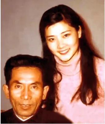 何赛飞与老公合影（老戏骨何赛飞被母亲抛弃）(4)