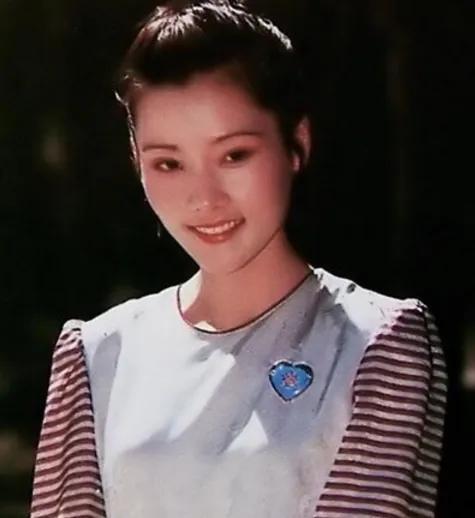 何赛飞与老公合影（老戏骨何赛飞被母亲抛弃）(3)