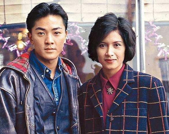 梁咏琪蛋糕事件始末（1999梁咏琪郑伊健恋爱）