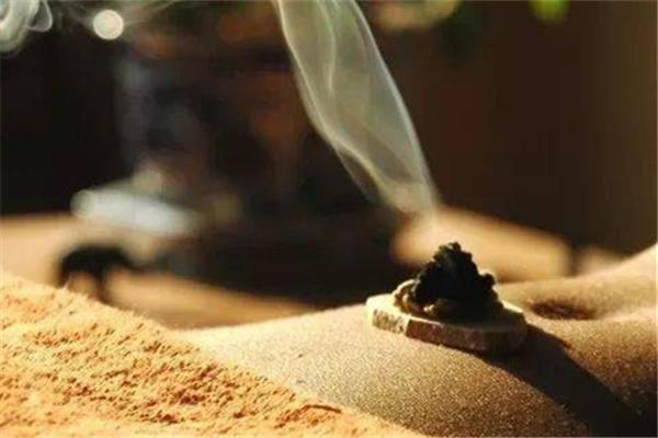 三伏天艾灸最佳部位 三伏天艾灸最佳时间 三伏天艾灸最佳部位 三伏天艾灸最佳时间