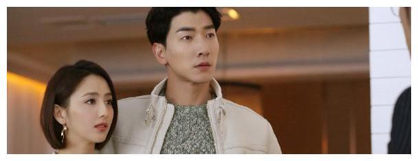 佟丽娅新作《不婚女王》，身高差显得她像少女，男主就是故事原型