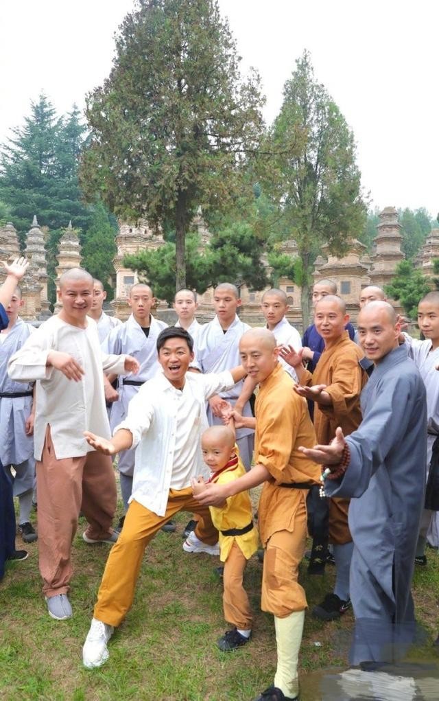 王宝强宣布与马蓉复合？（王宝强马蓉被曝复合两人撇清关系）