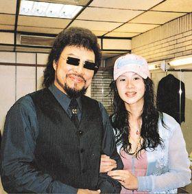 张菲老婆，何洁图片个人资料简介(何洁的个人简介)