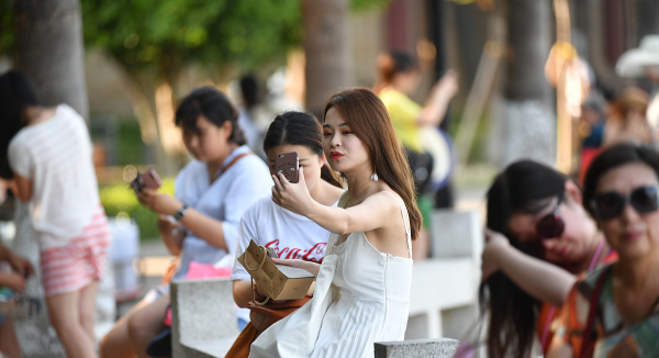 不喜欢一个人的表现,男人喜欢一个人会有什么表现图9