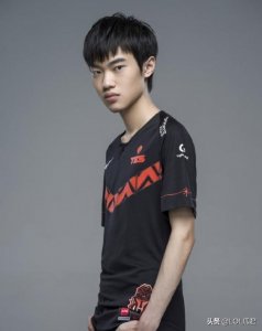 ​“TES我说了算！”Knight女友宣布分手，骂小天是knight也有份