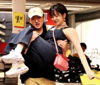 ​于小彤新恋情曝光，与女友十指紧扣，半年前曾被拍到同框画面