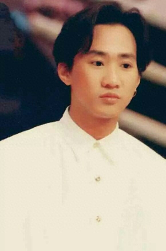 娱乐老照片:天才音乐人,黄家驹